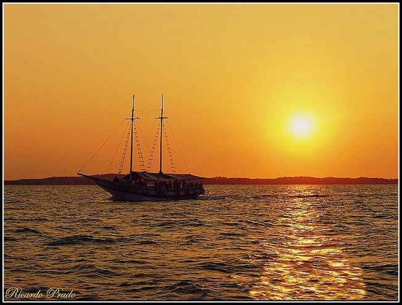 pr do sol em salvador.jpg